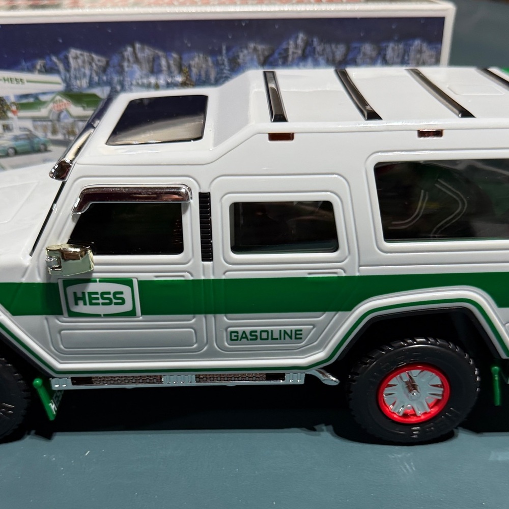 HESS White & Green Sport Utility Vehicle Toy - Picture 3 of 8